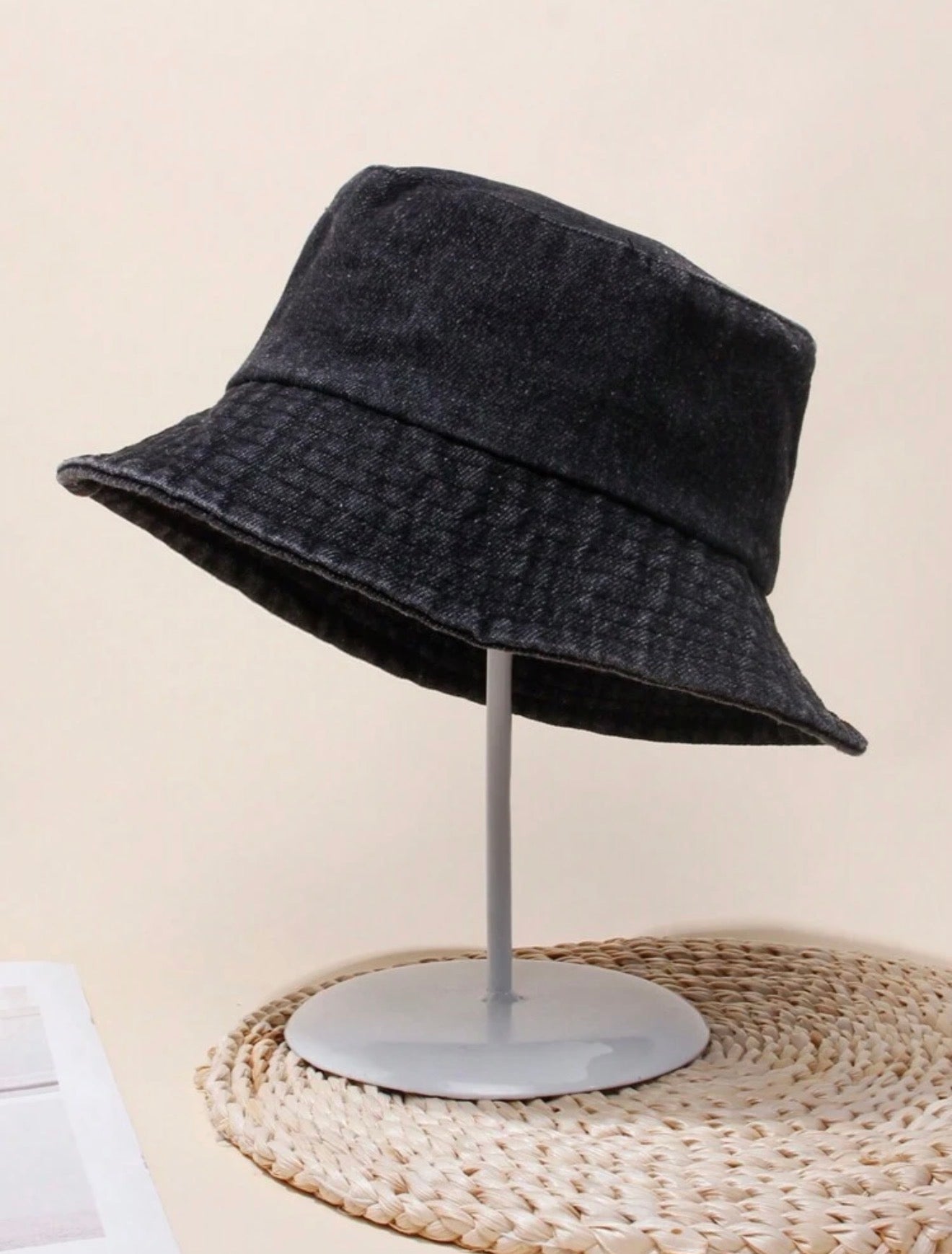 Black bucket hat